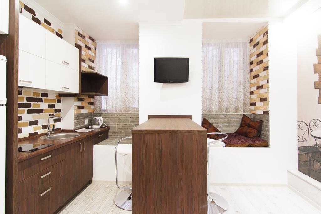 Club Suite Near Deribasovskaya Odessa Exterior foto